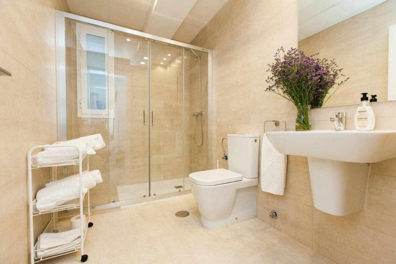 Isg Apartments Downtown Family Haven Free Parking Spot 세비야 외부 사진